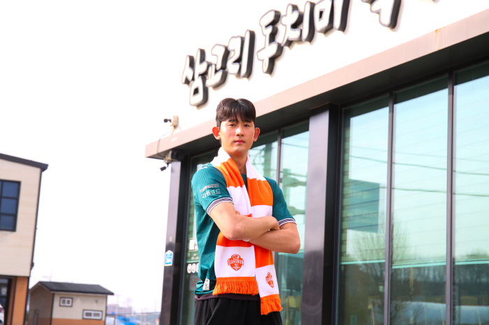 '제2의 이지호 노린다' 강원FC, 대학생 신인 GK 홍진혁 '영입'[오…