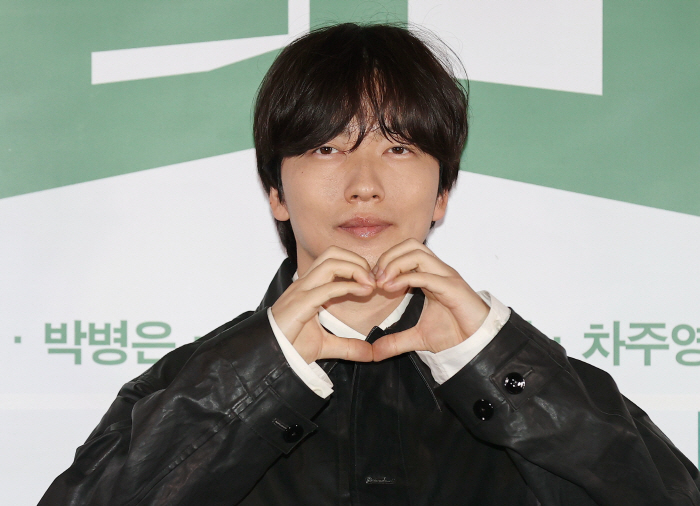 '로비' 이동휘 "하정우와 '아가씨' 이후 재회, 더 사랑에 빠지게 돼"