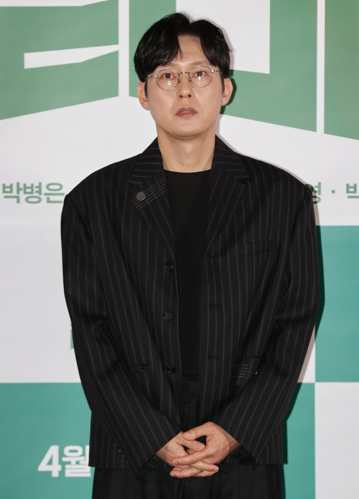 [SC현장] "재밌고 이상한 영화"…'로비' 감독 하정우, 제대로 나이스…