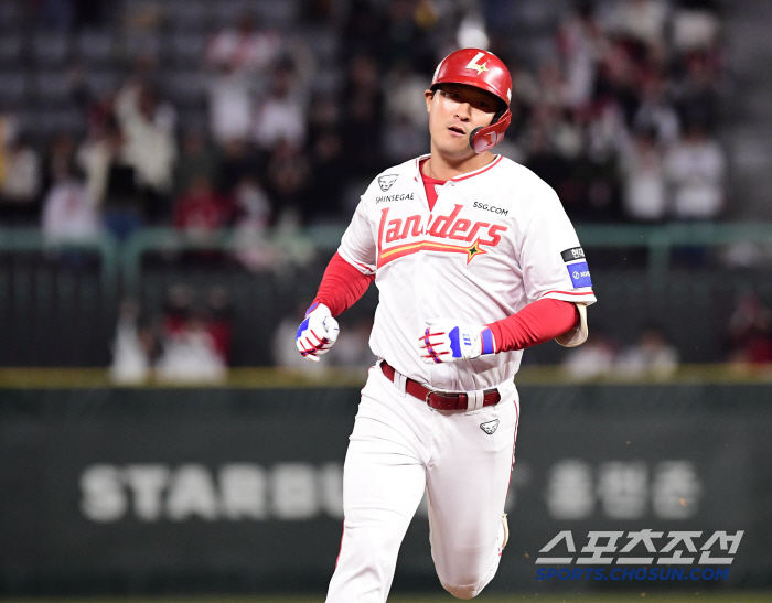 '좌투 저격수 준비' 전략 적중했다! SSG 하재훈, 개막 3G 만에 첫…