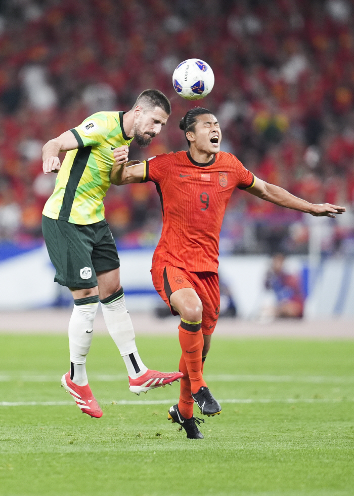 'FW 장위닝 눈물 펑펑' 中 월드컵 직행 좌절, GK 황당 실수 '조 …