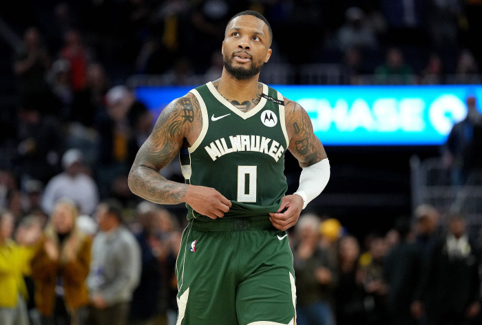 충격! NBA 휩쓰는 혈전증 공포, 괴물센터 웸반야마 이어 최고슈터 릴라드까지. 연달아 시즌아웃 판정