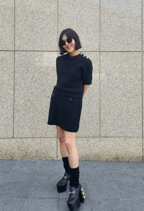 [SCin스타] 한혜연, 다이어트 성공한 보람 있네…미니 원피스로 뽐낸 …