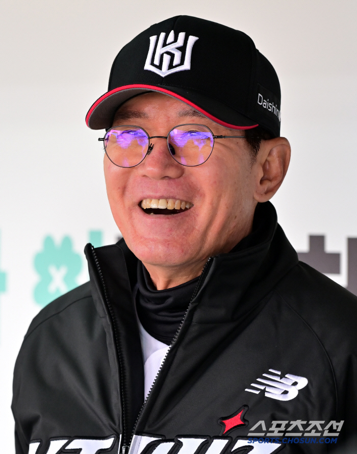 이강철 KT 감독, '그 이름' 나오자 가득 번진 아빠미소 → "어휴, …