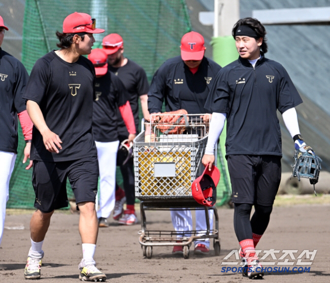 1번과 3번 타자, 주전 유격수와 3루수 없이 싸워야 한다...위기의 K…