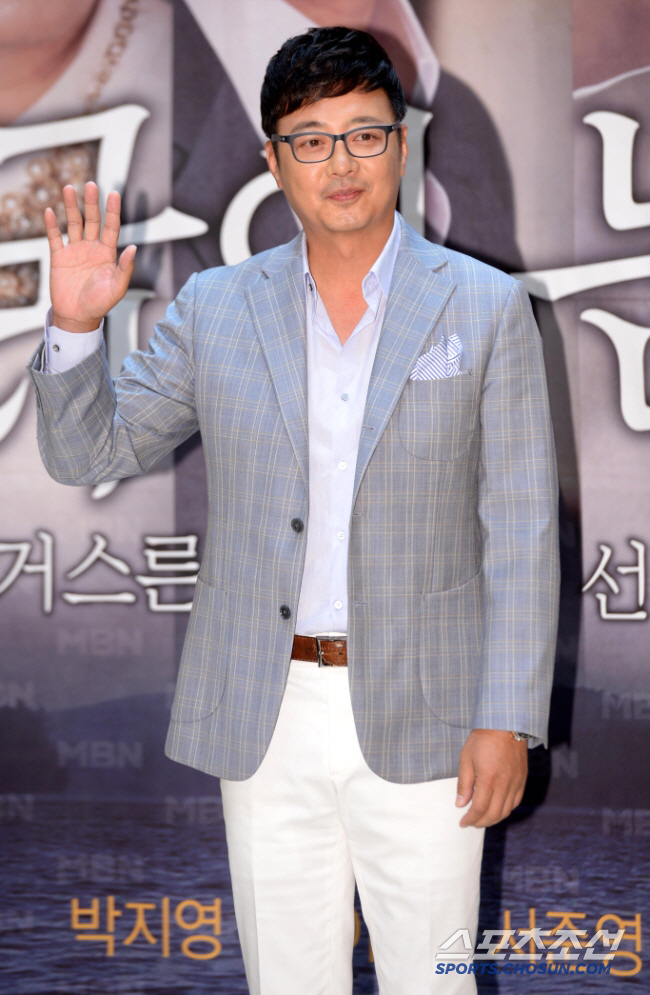 윤다훈 "미혼부로 키운 딸, 아내와 12살 차이..언니라고 불러"(같이삽…
