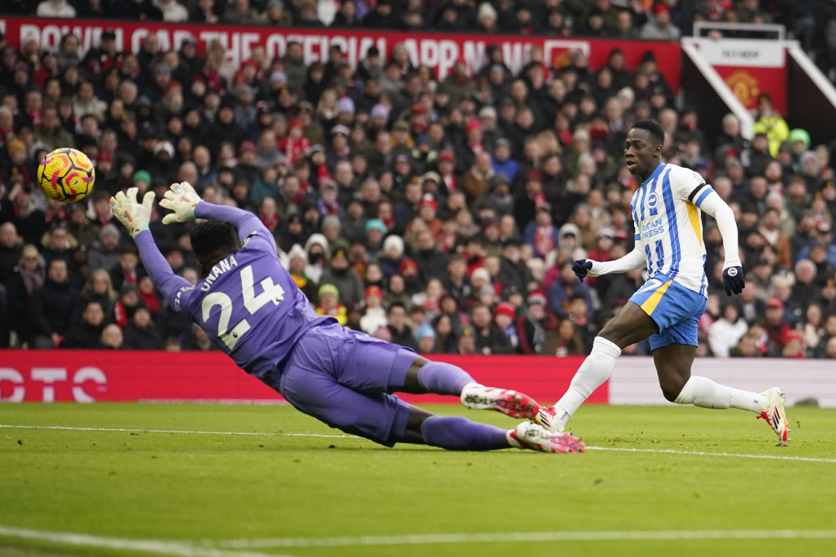 '사우디 안 가고 맨유 남을래' 800억짜리 수문장 '이적 거부'…202…