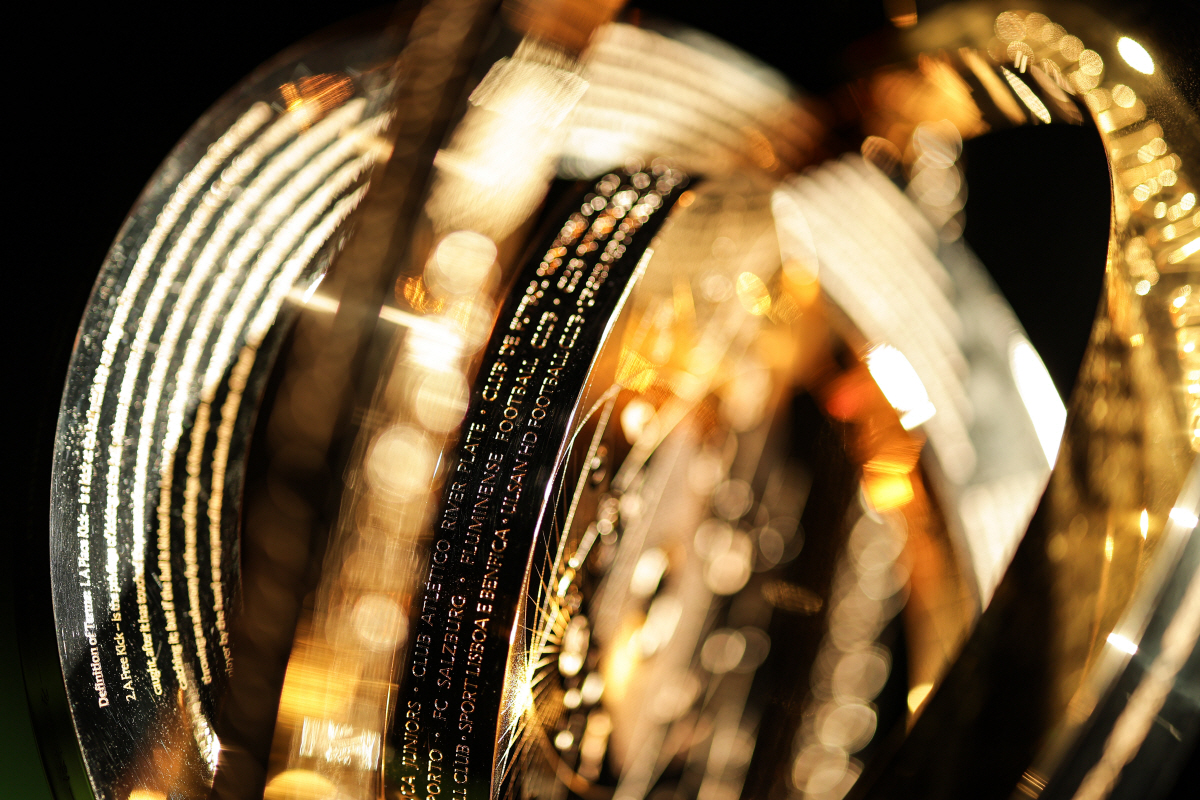 FIFA 미쳤다! 울산, 16강만 가면 300억 '돈방석'…클럽 월드컵 …