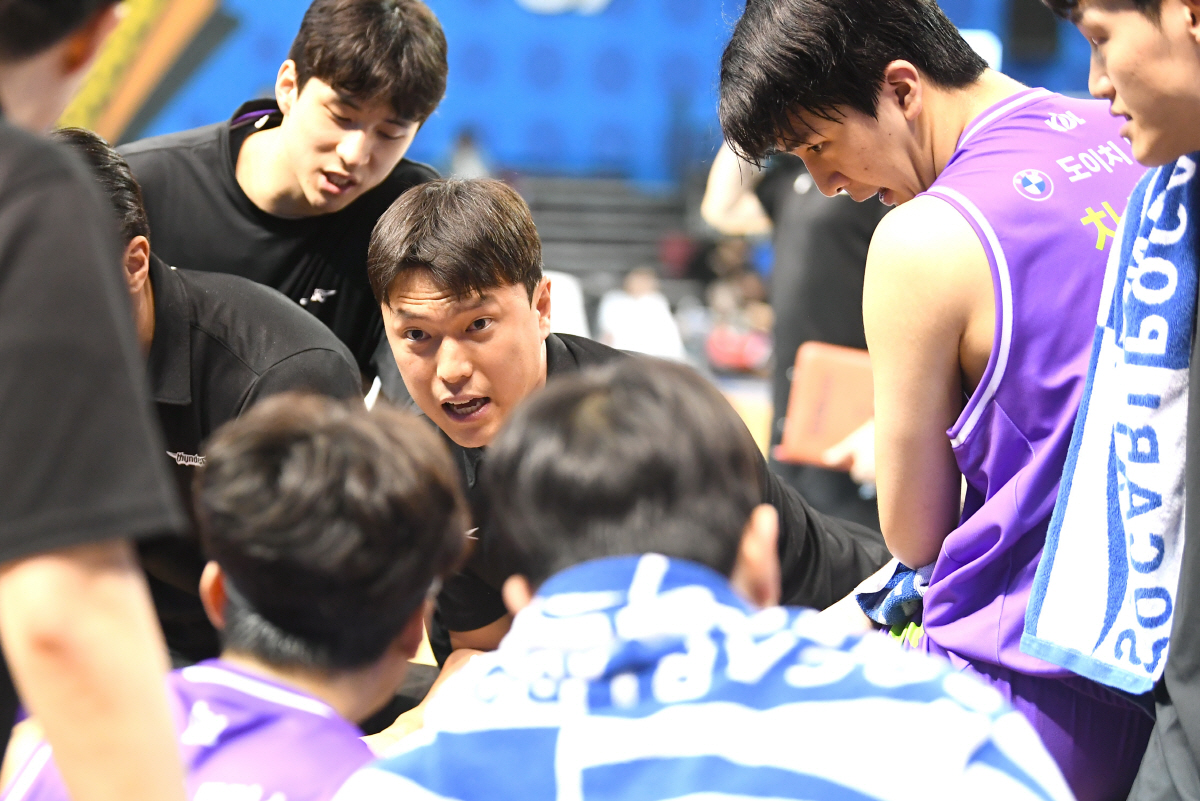 "팬들께 감사하고 죄송" 멀어진 봄 농구 부산 KCC→'PO 1호 탈락'…