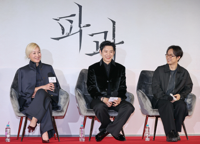 [SC현장] "보톡스 안 맞아 출연"…'파과' 이혜영, 사상 초유 63세…