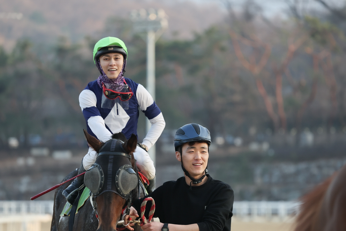 [경마]'1000승 향한 도약 시작' 장추열, 통산 500승 달성