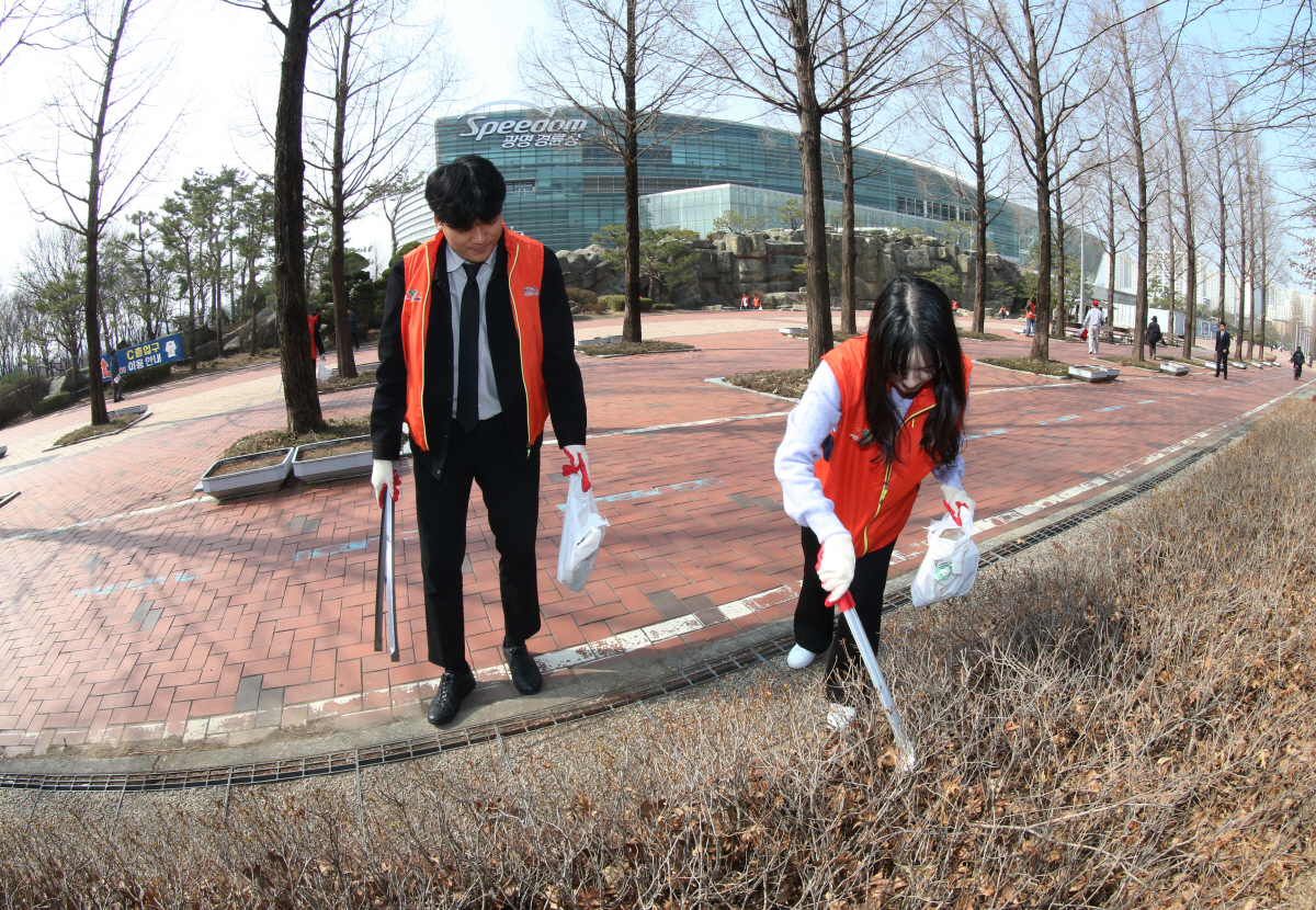 [경륜]경륜경정총괄본부, '광명스피돔 일대 쓰담 걷기' 등 친환경 활동
