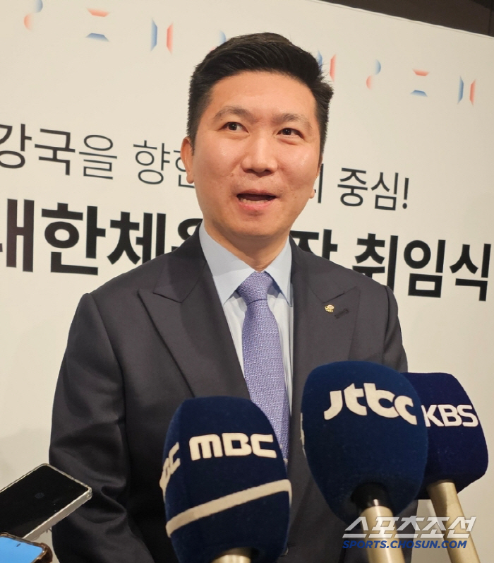 유승민 대한체육회장"정몽규 축구협회장 인준 곧 결론...철저한 모니터링 통해 건강한 구조 도울것"