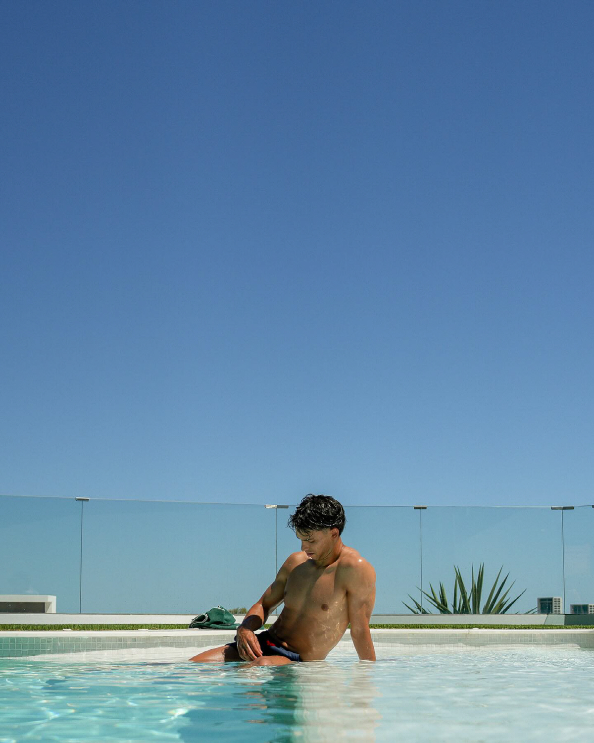 "잘생긴 쓰레기!"→"진짜 재앙이다!" 완전 몰락한 2000억 먹튀, 유…