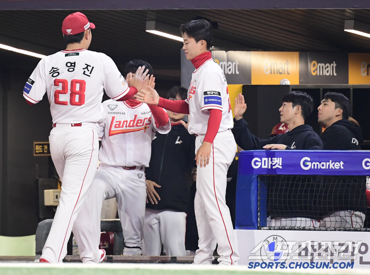 '4연투' 필승조 3명 다 쉰다! 1선발도, 4번타자도 없는 SSG의 여…