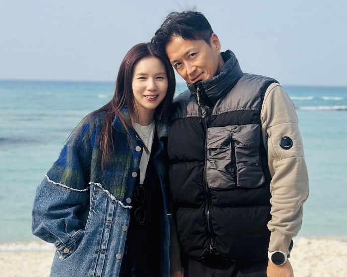 진태현♥박시은, 결혼 10주년 기념해 모은 1000만 원 기부…"모두 힘을 보탭시다"
