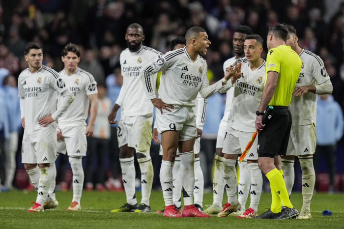 "외설적 행위" 음바페X루디거 등 레알 에이스 4명 UEFA 징계 위기 …