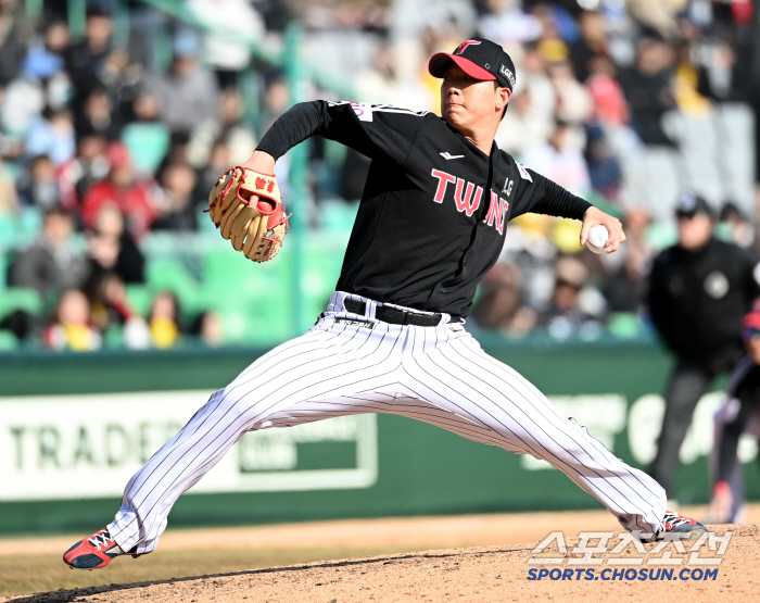 '154km 1R 신인도 아직 구경만...' LG 선발 36이닝 ERA …