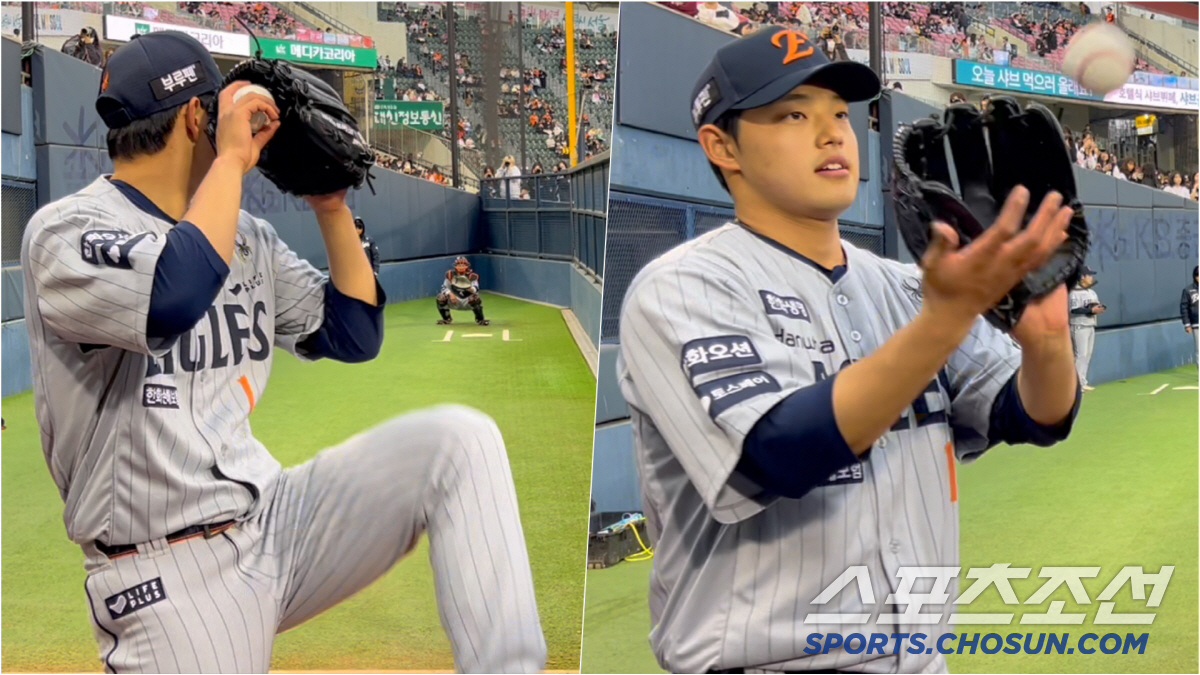 코 앞에서 느끼는 문동주 158Km 직구의 맛, 이걸 어떻게 쳐?[잠실 …