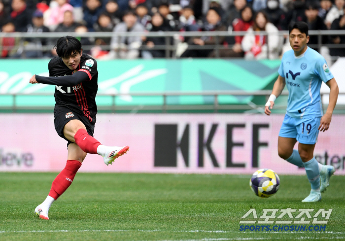 [현장리뷰]벤치 클리어링 폭발 ! FC서울 '린가드 PK 실축→정승원 세…