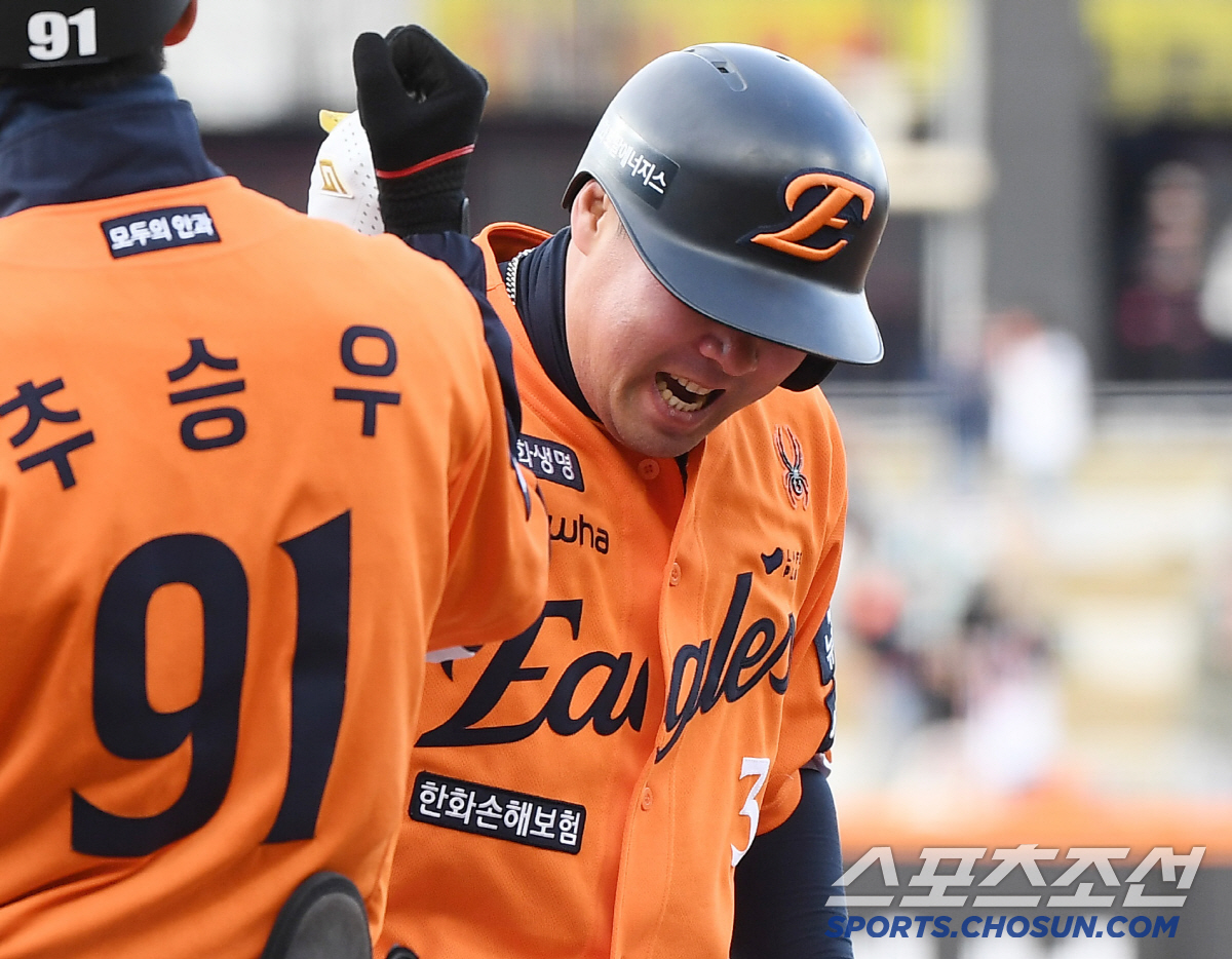 "바닥까지 컨디션이 떨어졌는데…" 선발 제외→대타 결승타, '2025 첫…