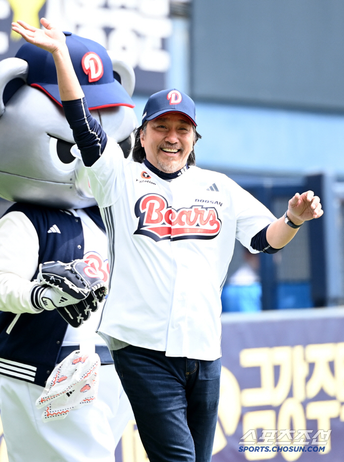 [포토] 에드워드 리, 야구팬에게 전하는 인사