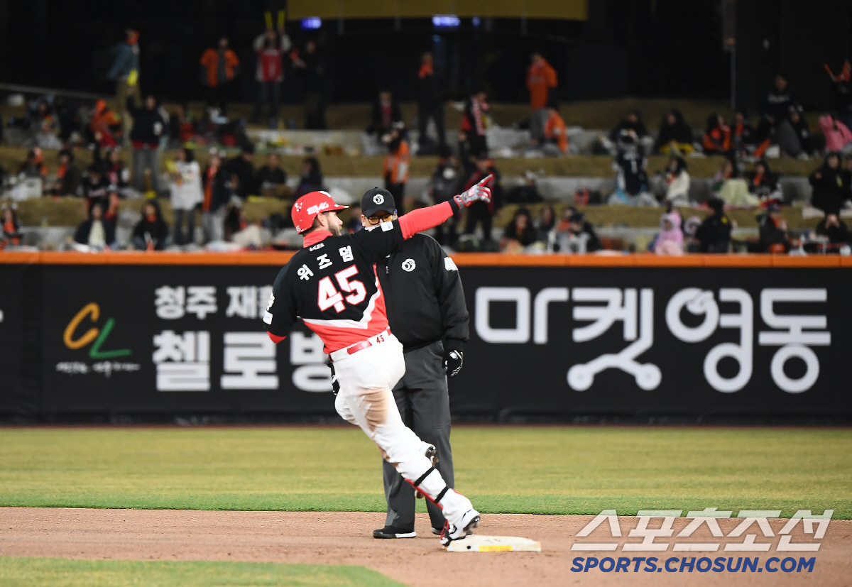 ML식 신구장, 88HR 기억 깨웠나…신구장 1호포부터 3연속 홈런까지 …