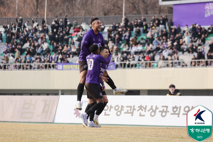 [현장인터뷰]'시즌 첫 연승 도전' 유병훈 감독..."전북은 강팀"→"경…