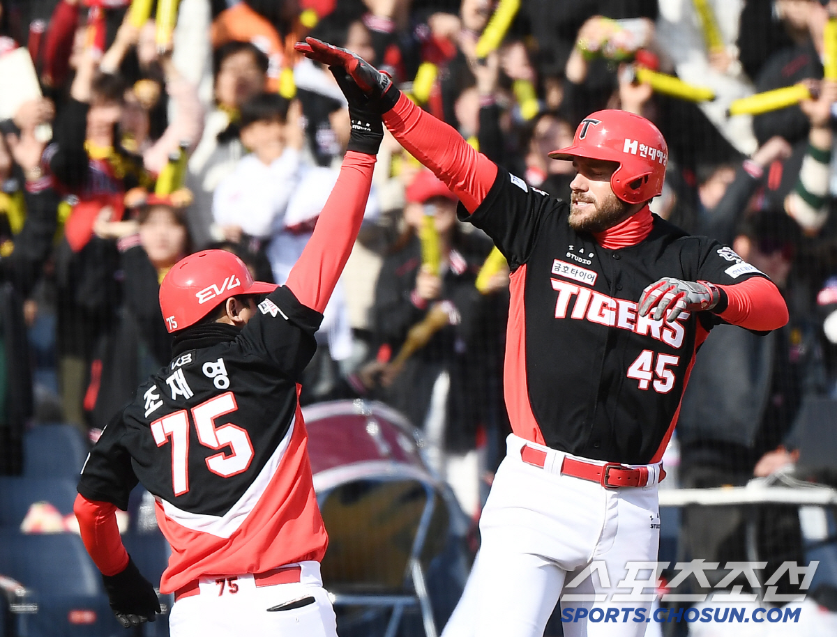 '7년 만에 스윕패 굴욕 막았다! 위즈덤 3G 연속 홈런 괴력' KIA,…