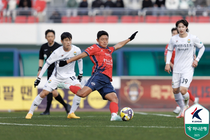'국대 클라스' 이동경 결승골! 김천, 강원에 1-0 승리 '5경기 무패…