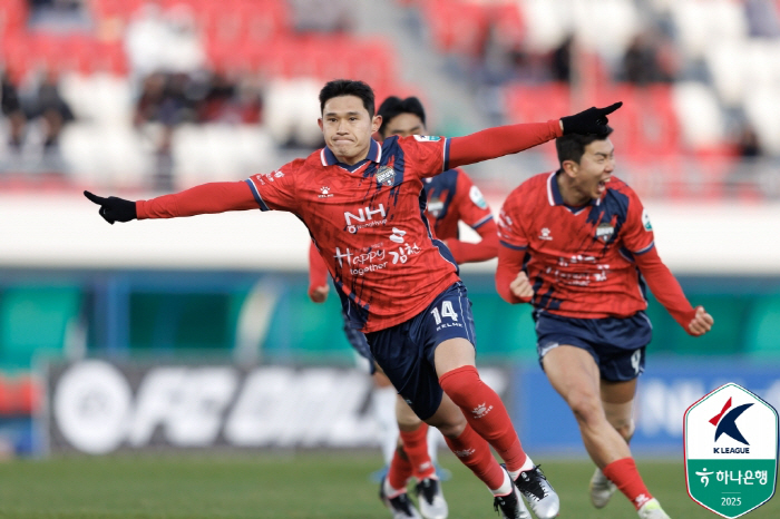 '국대 클라스' 이동경 결승골! 김천, 강원에 1-0 승리 '5경기 무패…