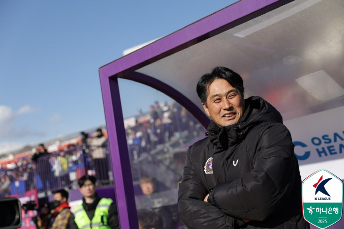 [현장 기자회견]"페널티킥에서 경기 흐름이 갈렸다" 유병훈 감독, 전북의 극단적 수비에 "쉽게 예상하기 어려웠어"