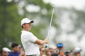 매킬로이, 우즈 이어 두 번째로 PGA 통산 상금 1억 달러 돌파
