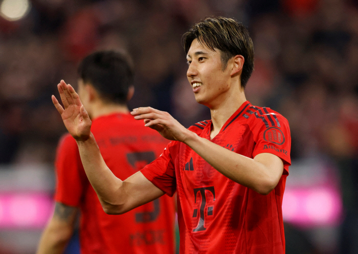 日 수비수 31분 만에 쓰러졌다…'괴물 수비수' 김민재 '독박 축구' 예…