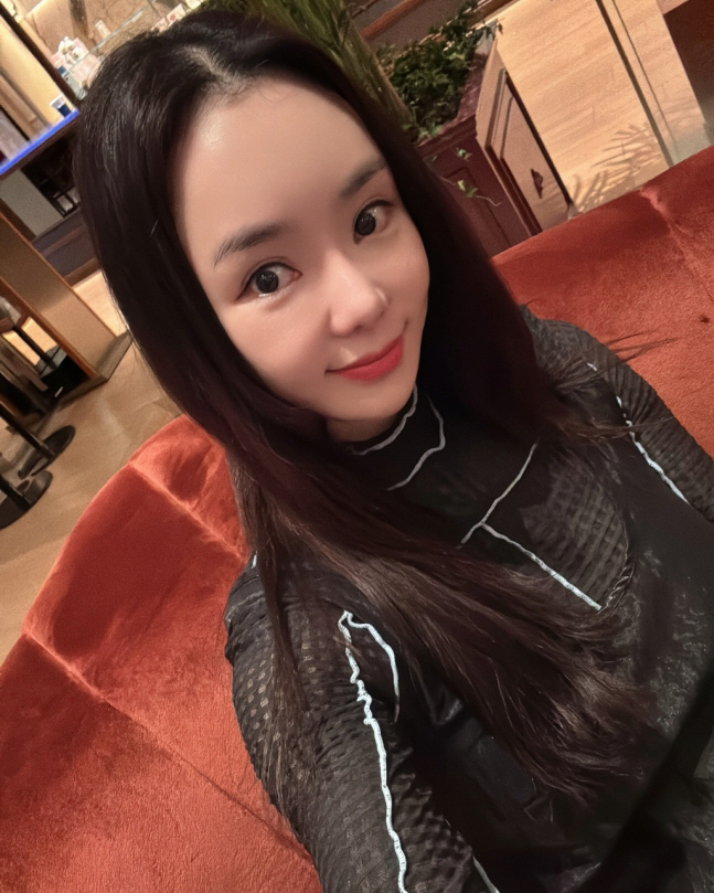 [SCin스타] 6년 잠행 서우, 여전한 비주얼로 등장… “아이 러브 유 맘” 근황 공개