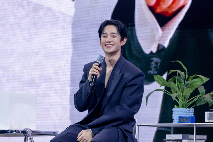 "해이니즈 감사해"…정해인, 앙코르 팬미팅 'OUR TIME - HBD'…