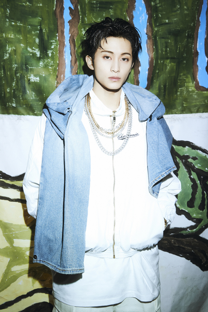 NCT 마크가 이지리스닝?…첫 솔로앨범, 밴쿠버 챕터는 따뜻 감성