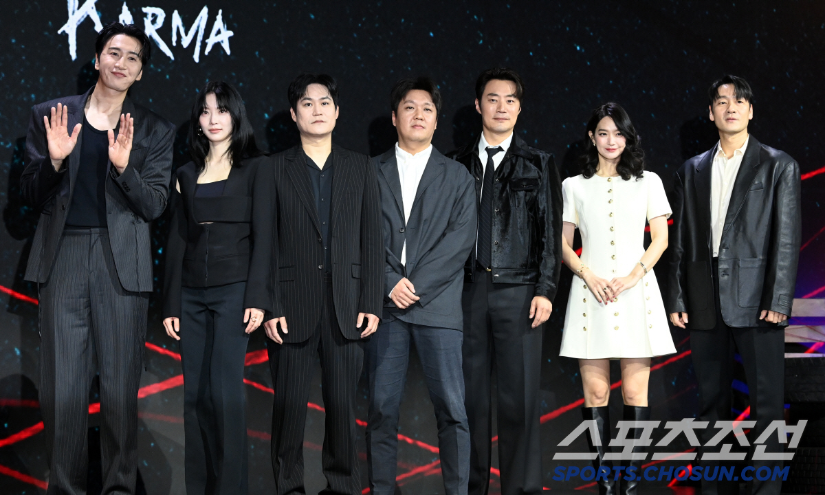 [SC현장] "'폭싹' 이후 매운맛 온다"..박해수·신민아→이광수 얽힌 …