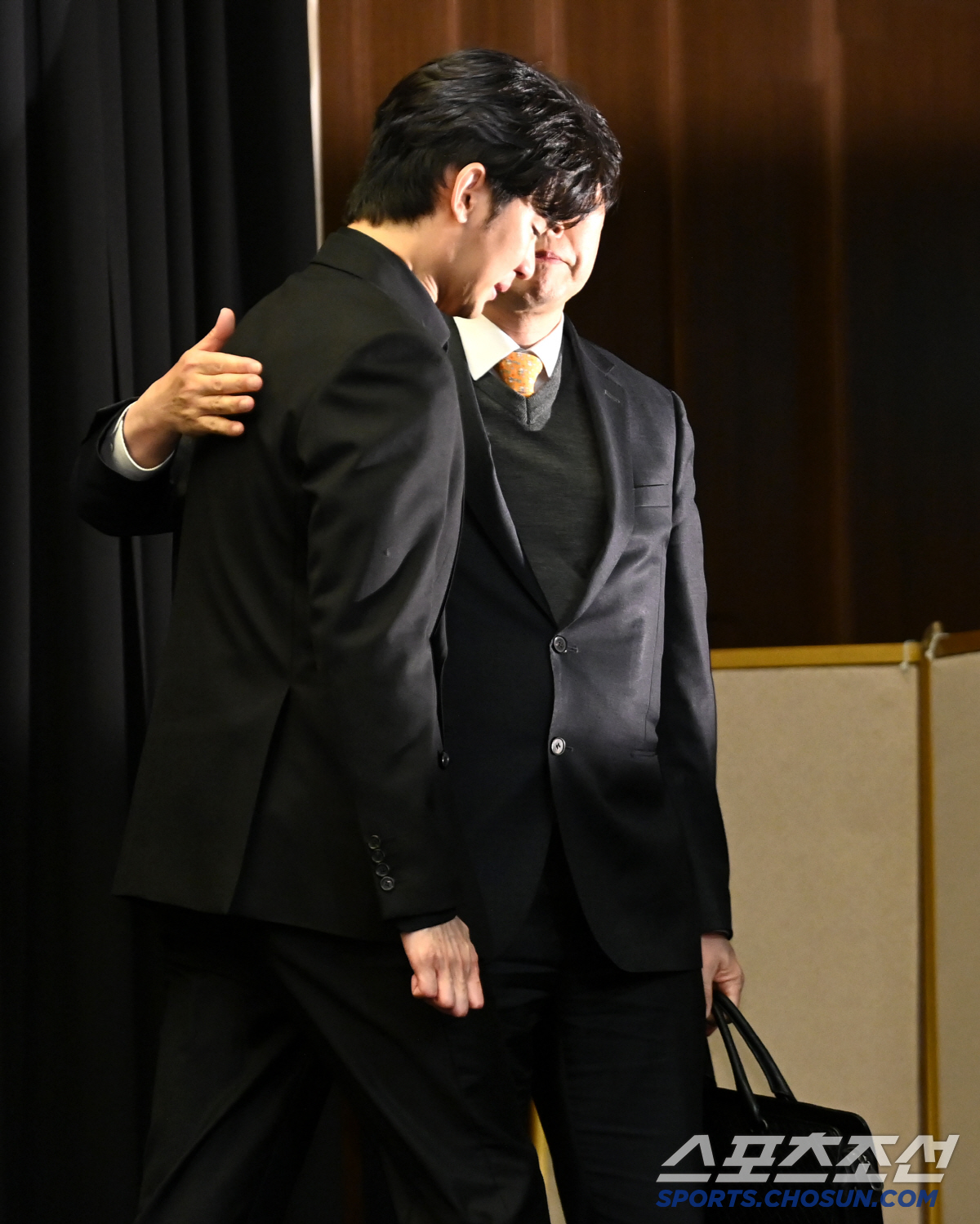 [포토] 기자회견 마친 김수현