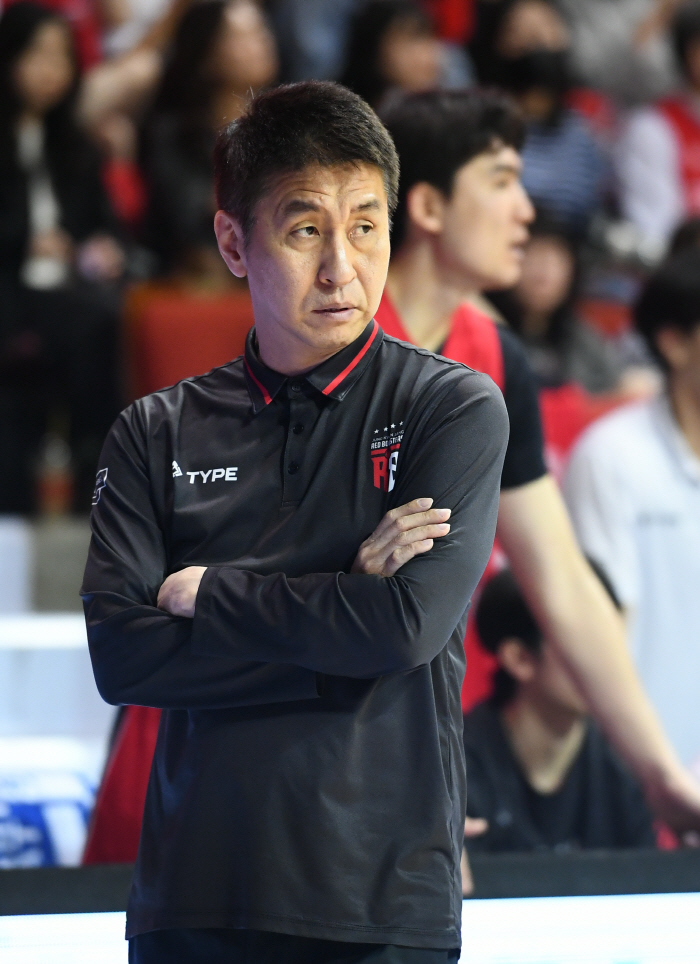 [현장인터뷰]'6위 경쟁' 김상식 "끝까지 가봐야 안다" vs '2위 싸…