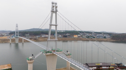 경기도, 여주 남한강 출렁다리 준공…내달 1일 개통