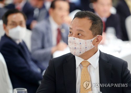법원, 전두환 장남 세운 출판 도매업체 북플러스 파산 선고