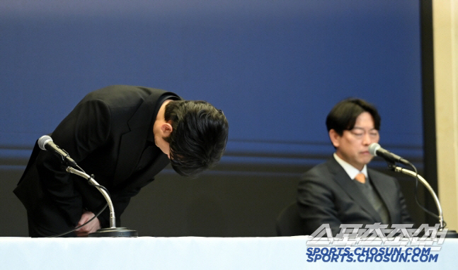 "가짜 증거" 오열한 김수현에 또 영상 폭로.."소주+집 데이트"도 해명…
