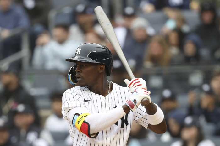 논란의 '어뢰 배트' 하퍼도 주문했다, MLB규정 위반 아니라니 확산 조…