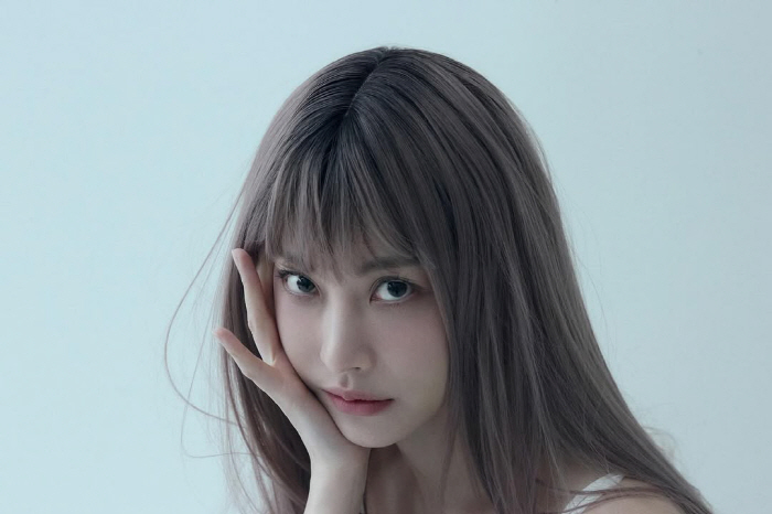 [SCin스타] 오연서, 한 손에 하트 들고 경사 전했다.."보여주고 싶…