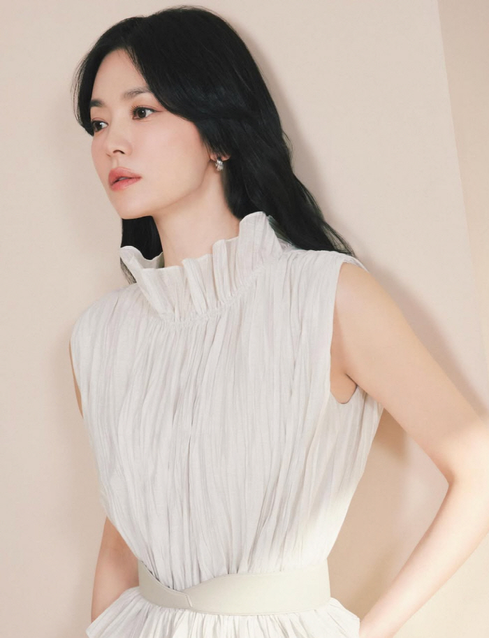 송혜교, 이렇게 예쁘니 나이 먹는게 안 두렵지..40대에 리즈 미모 경신