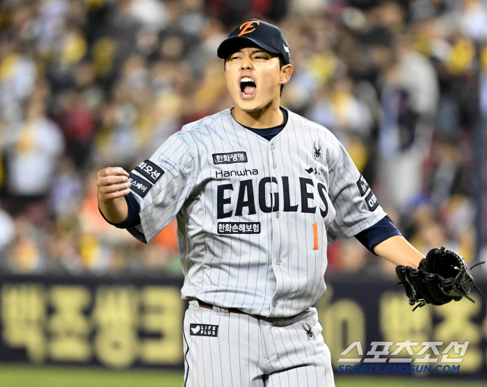 "몸상태 이상 없다" 엄상백 등판 불발 왜?…160㎞ 선발 빌드업, 루틴…