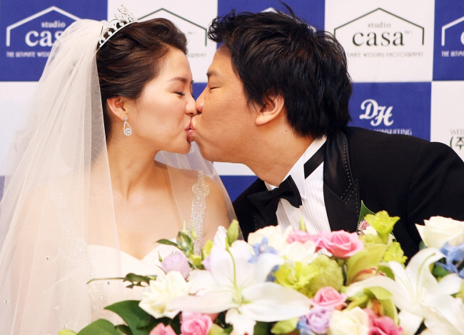 오지헌♥박상미, 혼전순결 폭로 당했다..."허니문서 봇물 터져 방밖에 기…