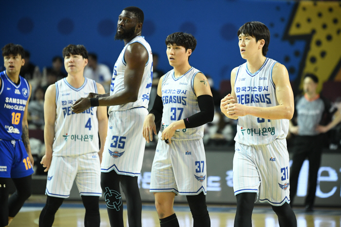 [현장분석] 1,5군 가스공사 일석이조. 정규리그 마지막 홈 경기 삼성에 31점 차 완승. 은도예 경기를 지배했다