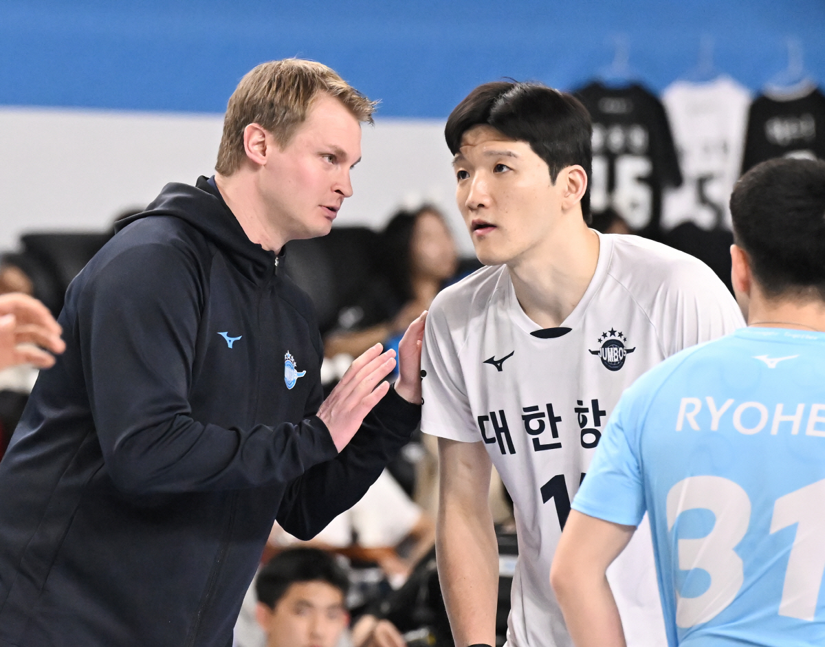 어쩌면 큰 그림? 1패 뒤 3연승 우승 기억 되살린다…"2018년에도 이…